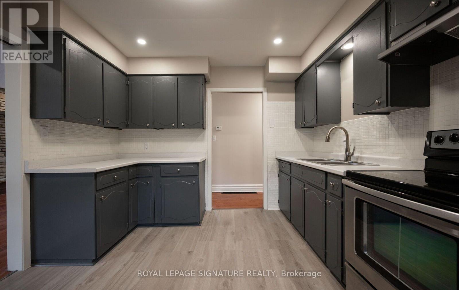 16 Eleanor Court — photo 22