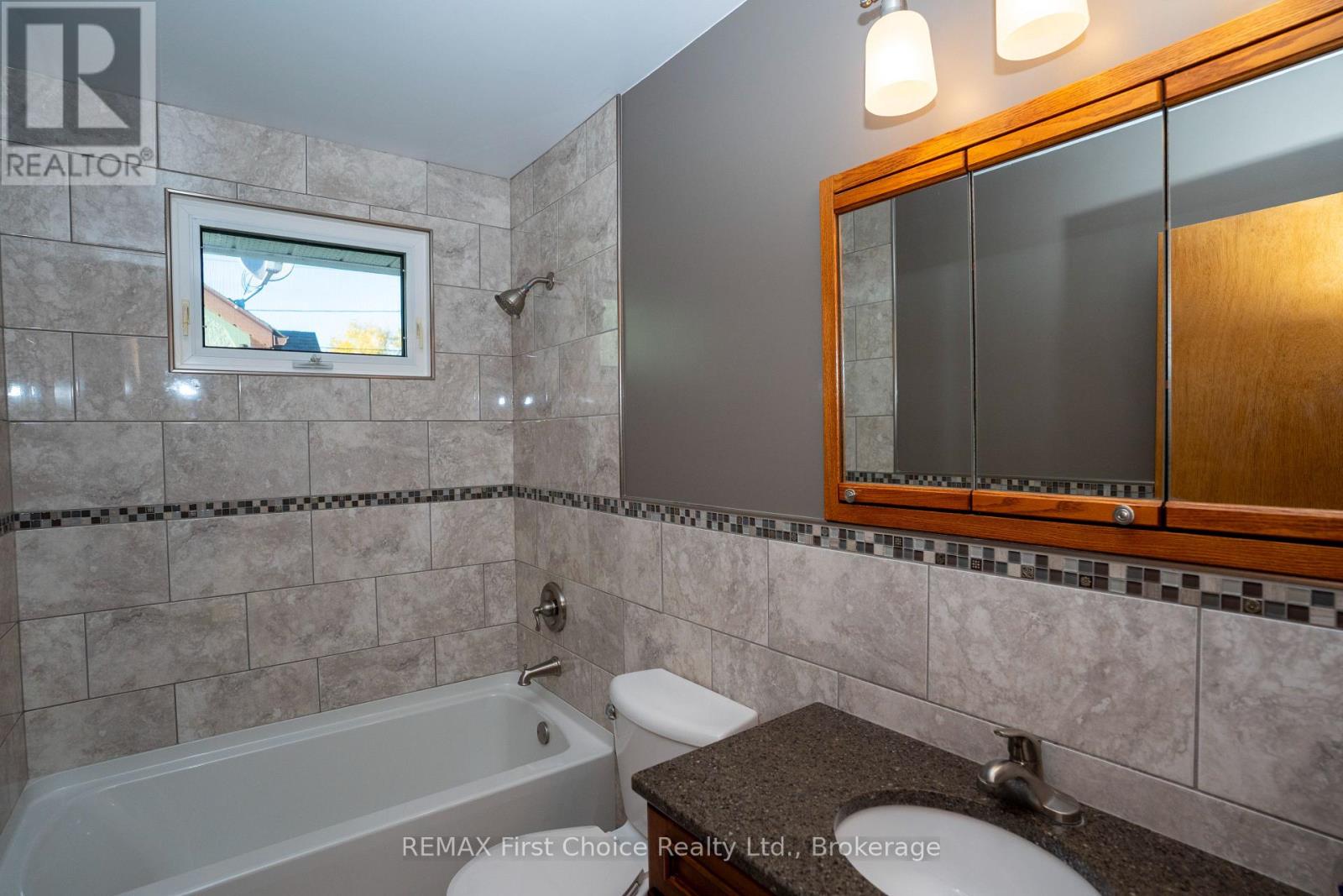 942 Crowe Avenue — photo 18
