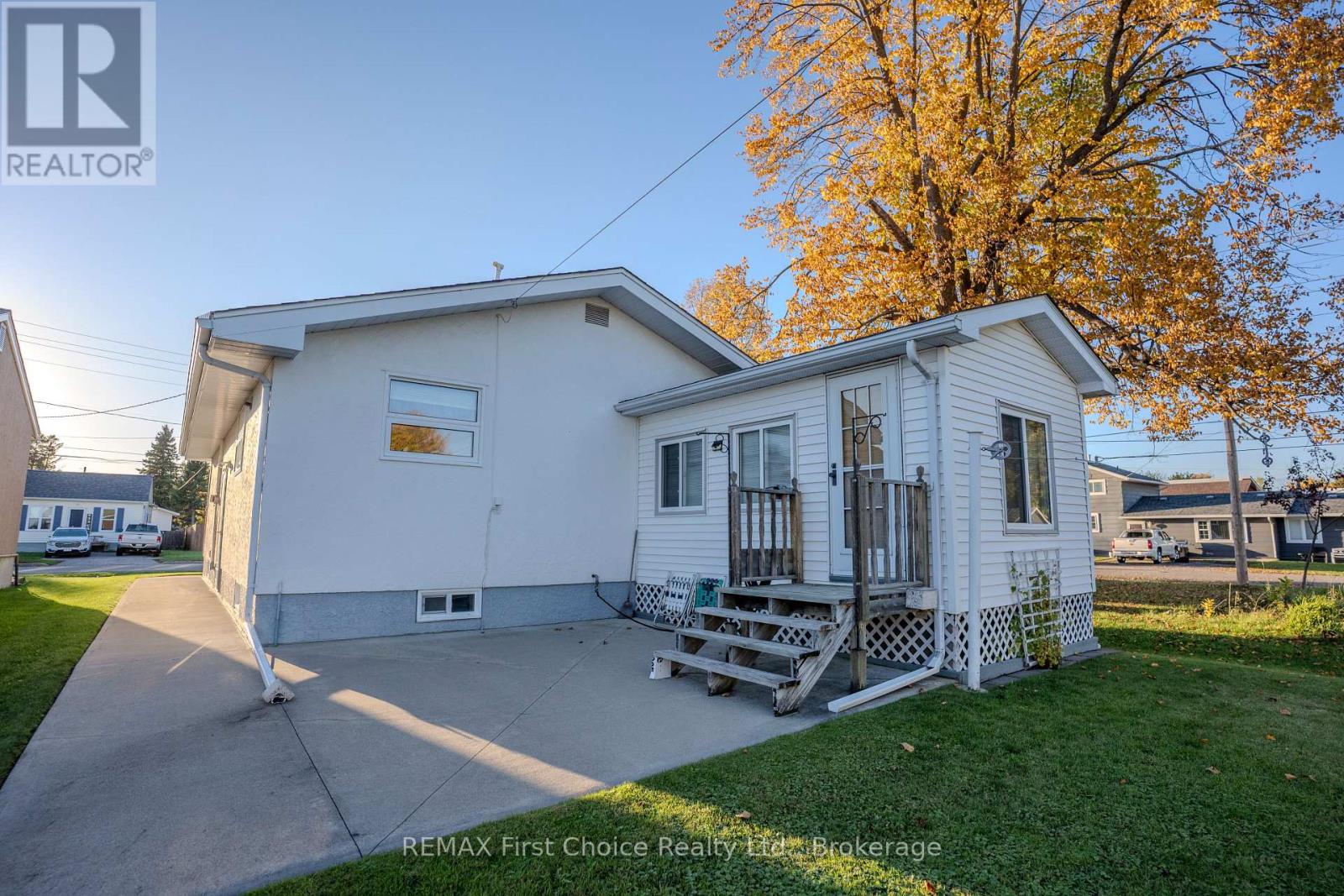 942 Crowe Avenue — photo 28