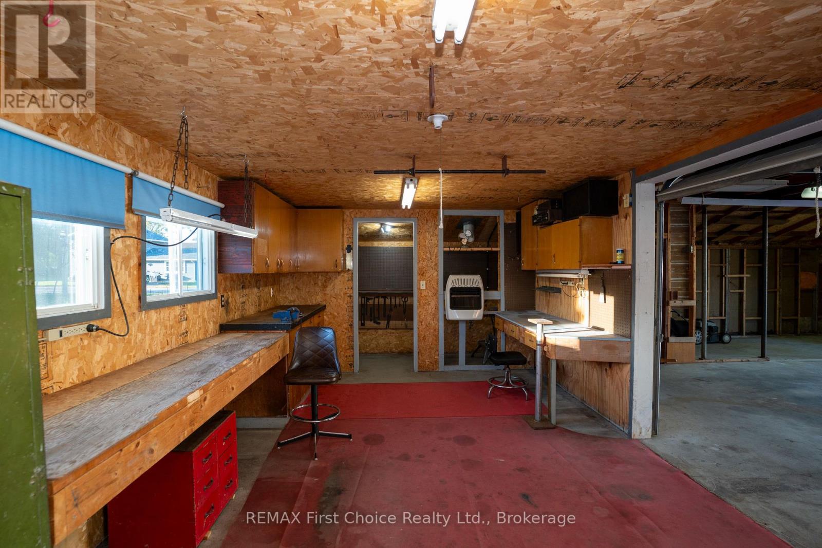 942 Crowe Avenue — photo 34