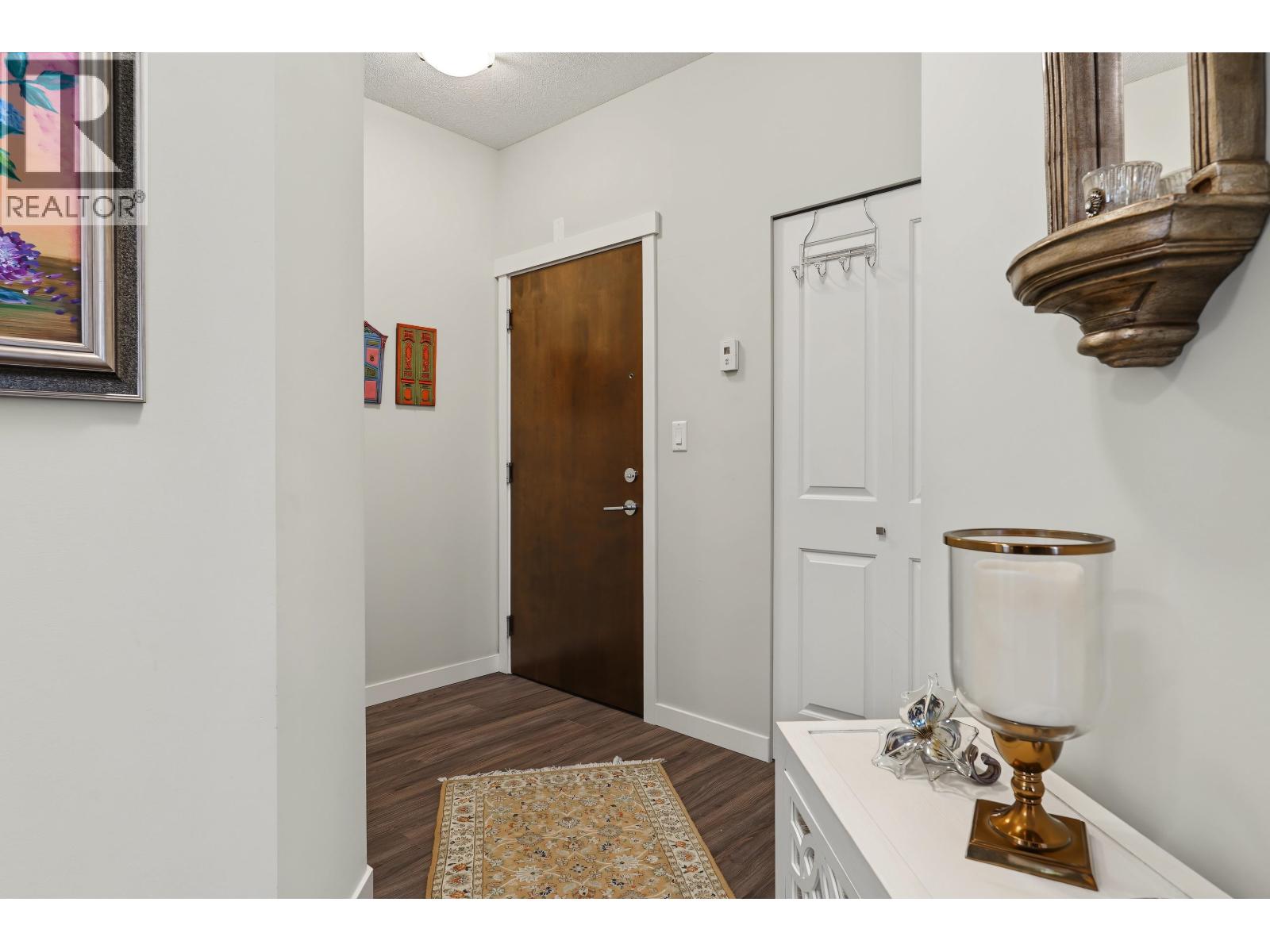 Photo of 327 3138 RIVERWALK AVENUE 19