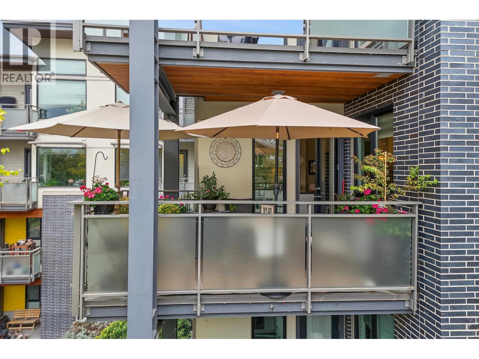 Photo of 327 3138 RIVERWALK AVENUE 24