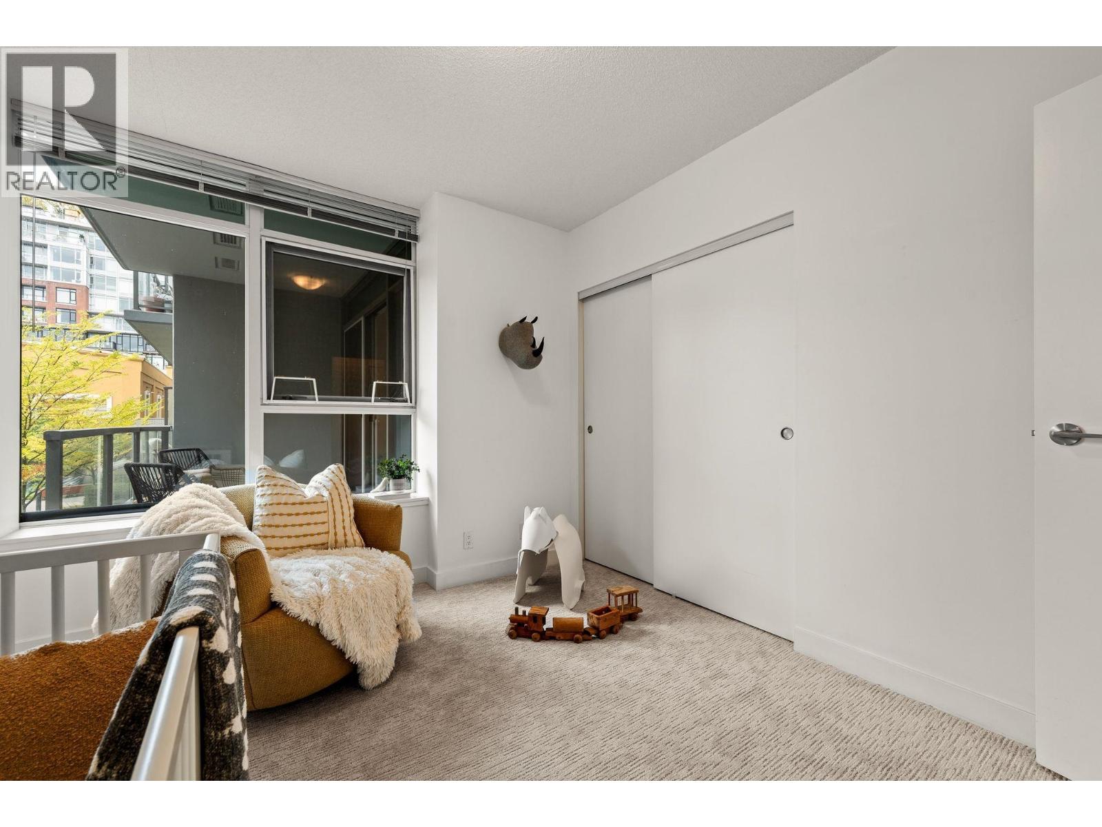 Photo of 256 250 E 6TH AVENUE 26