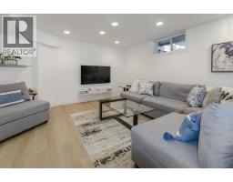 1075 Adderley Street, North Vancouver, BC V7L1T4 Photo 23
