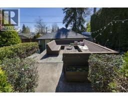 1075 Adderley Street, North Vancouver, BC V7L1T4 Photo 31