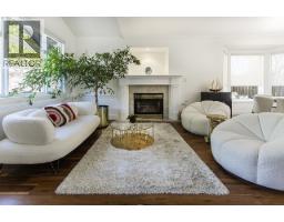 1075 Adderley Street, North Vancouver, BC V7L1T4 Photo 6
