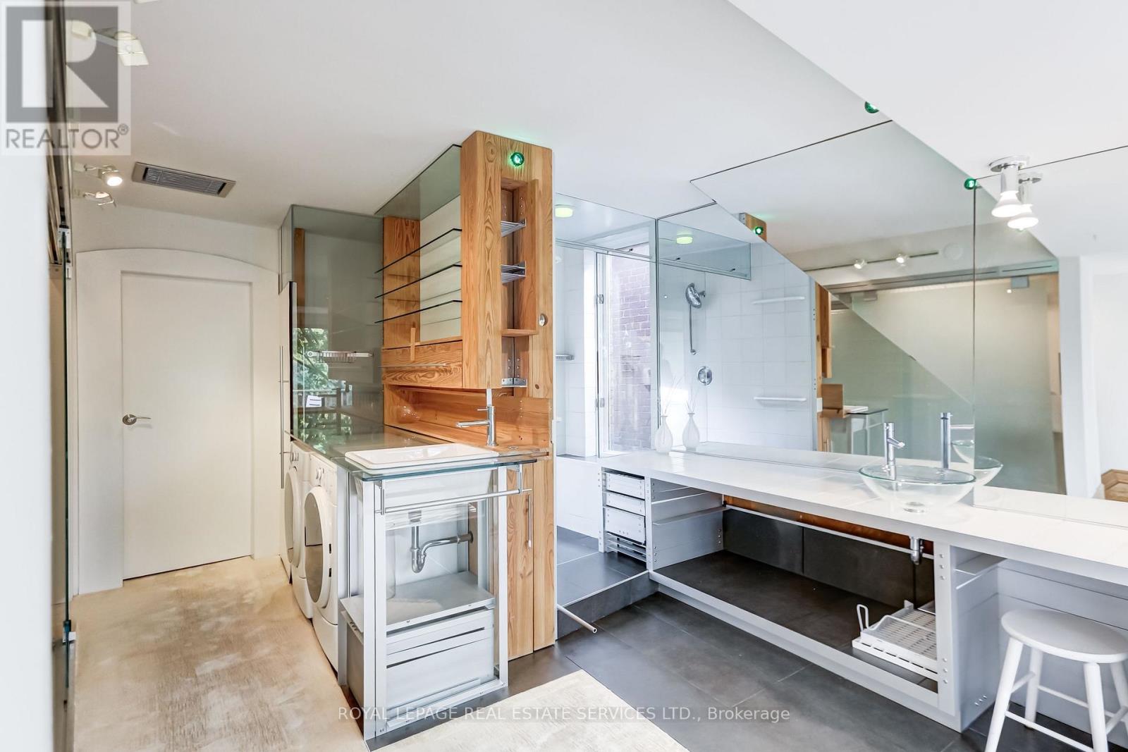 358 Sackville Street — photo 16