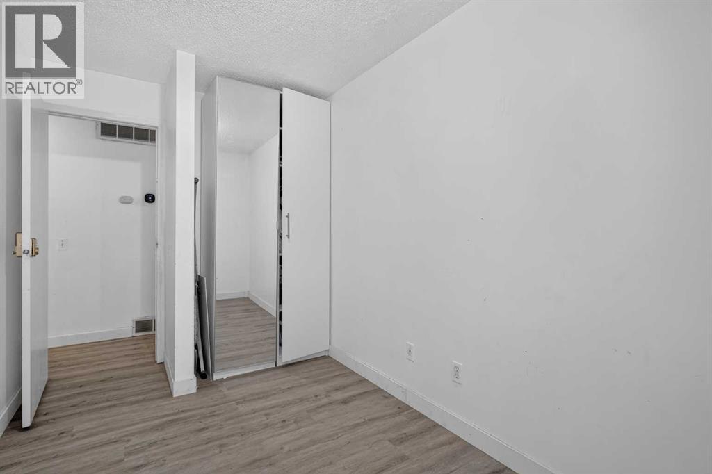 100, 2519 38 Street NE - photo 22