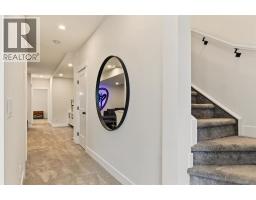 1906 43 Avenue SW - photo 25