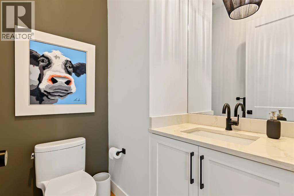 1906 43 Avenue SW - photo 14