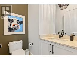 1906 43 Avenue SW - photo 13