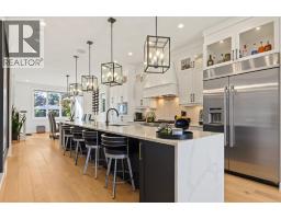 1906 43 Avenue SW - photo 6