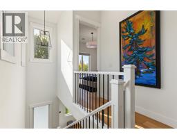 1906 43 Avenue SW - photo 14