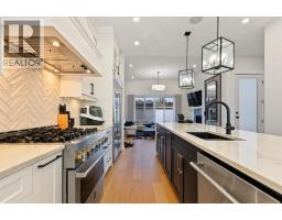 1906 43 Avenue SW - photo 4