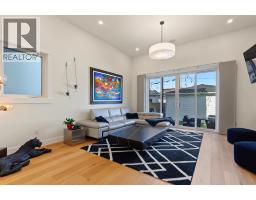 1906 43 Avenue SW - photo 8