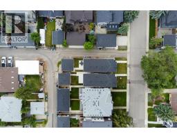 1906 43 Avenue SW - photo 39