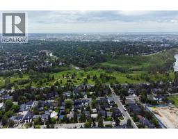 1906 43 Avenue SW - photo 44