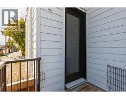 1906 43 Avenue SW - photo 31