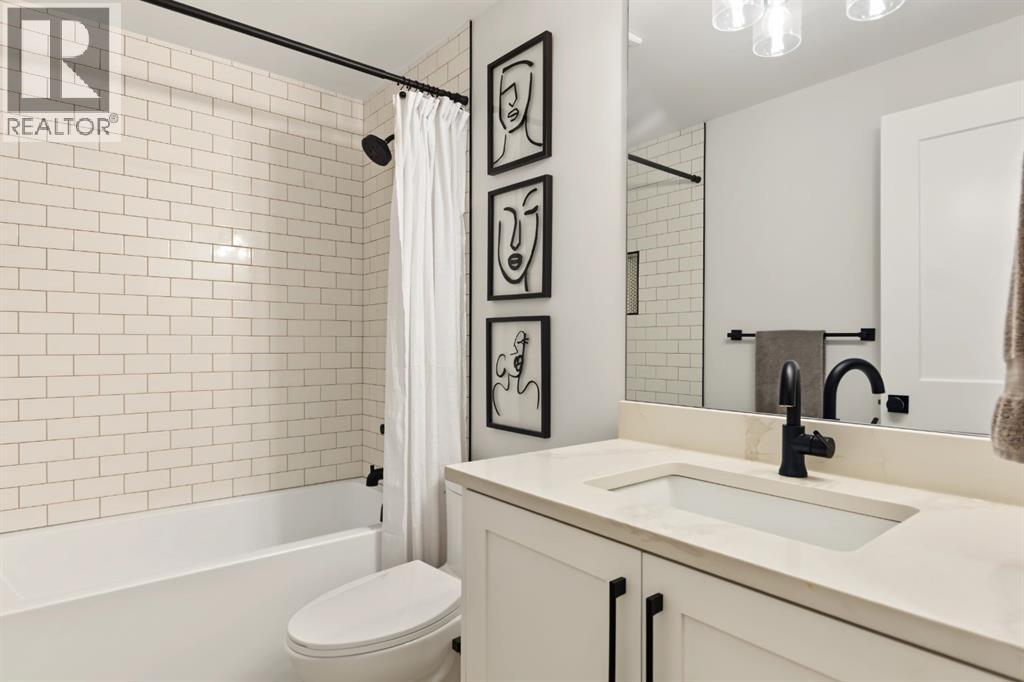 1906 43 Avenue SW - photo 31