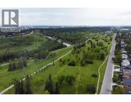 1906 43 Avenue SW - photo 46