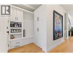 1906 43 Avenue SW - photo 7
