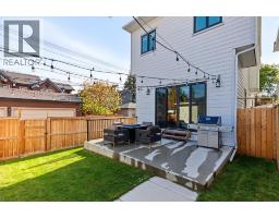 1906 43 Avenue SW - photo 35