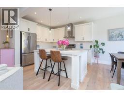 Entrance - 10372 Resthaven Dr, Sidney, BC V8L3H3 Photo 13