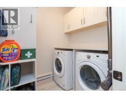 10372 Resthaven Dr, Sidney, BC V8L3H3 Photo 33