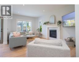 Bedroom - 10372 Resthaven Dr, Sidney, BC V8L3H3 Photo 6