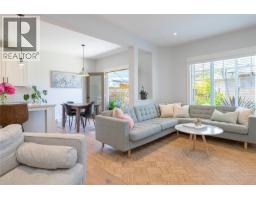 Primary Bedroom - 10372 Resthaven Dr, Sidney, BC V8L3H3 Photo 9