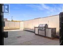 220 Missinnihe Way, Mississauga, ON L5H0A9 Photo 16