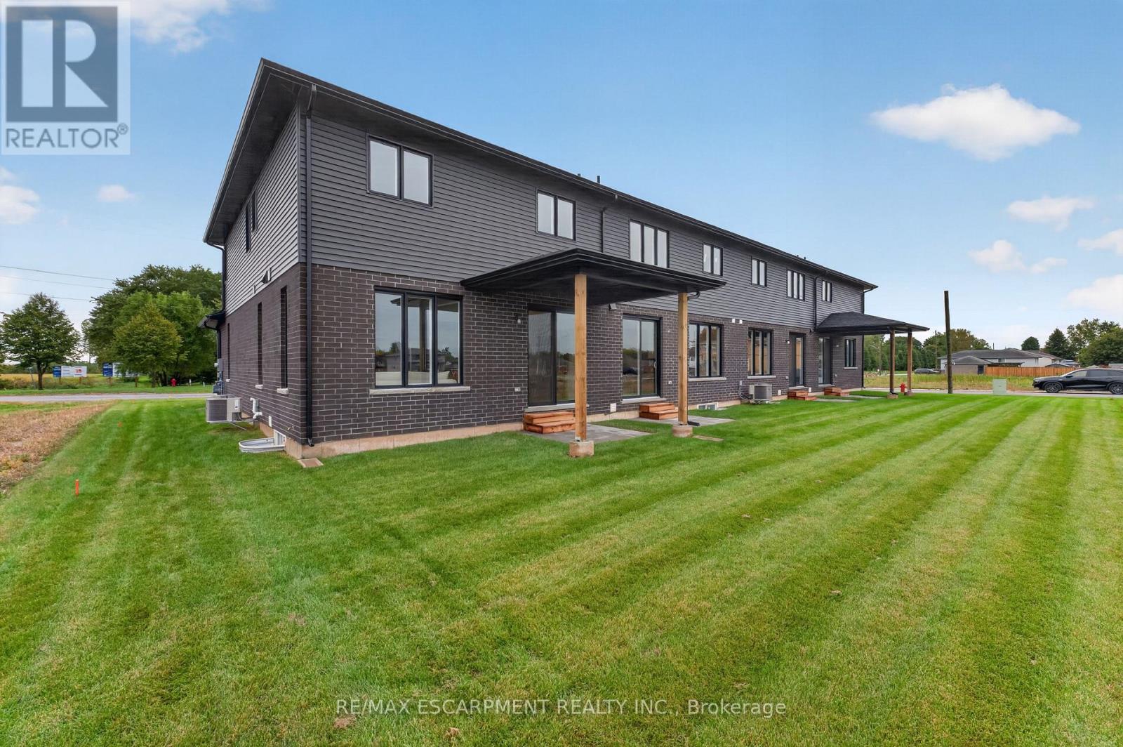 967 Clare Avenue, Welland, ON photo 5