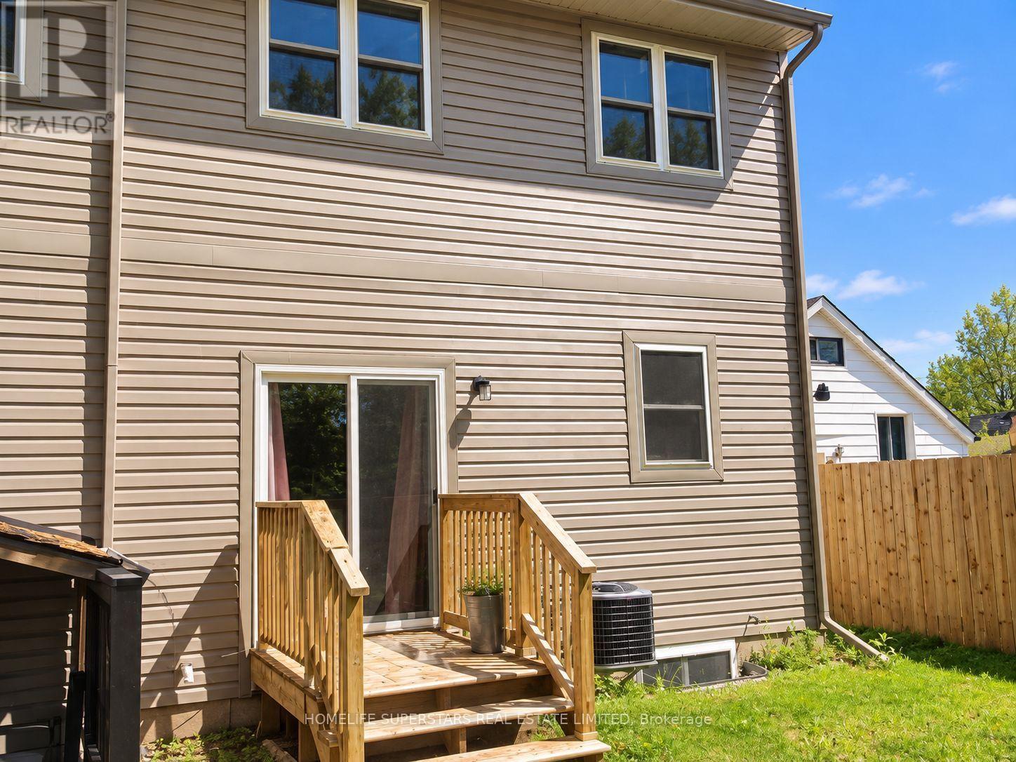3 GALBRAITH STREET, St. Catharines (Western Hill) — photo 8