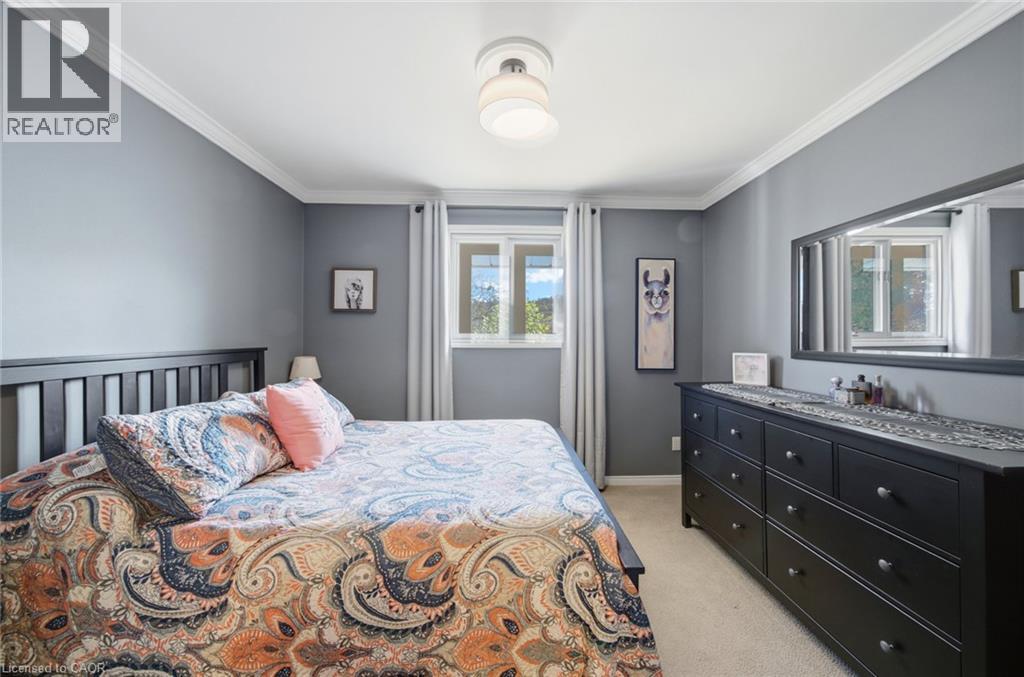16 Redwood Court — photo 18
