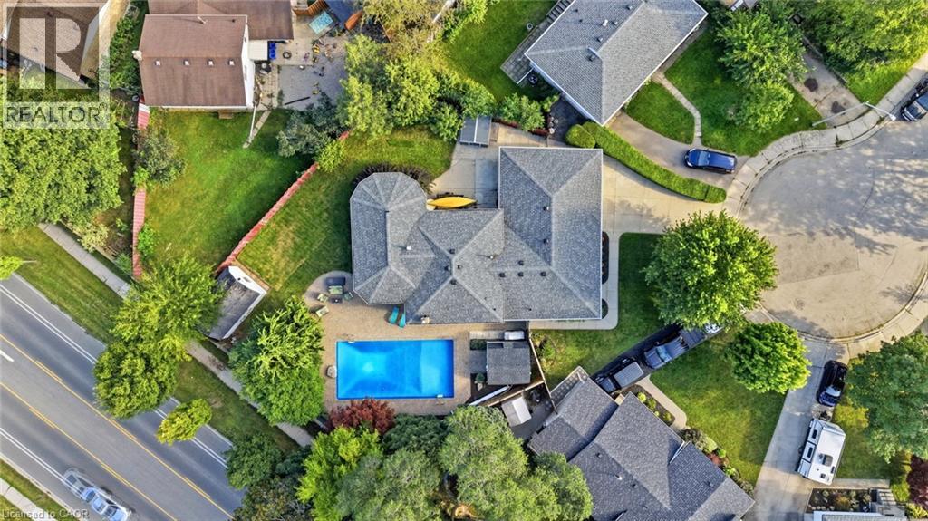 16 Redwood Court — photo 40
