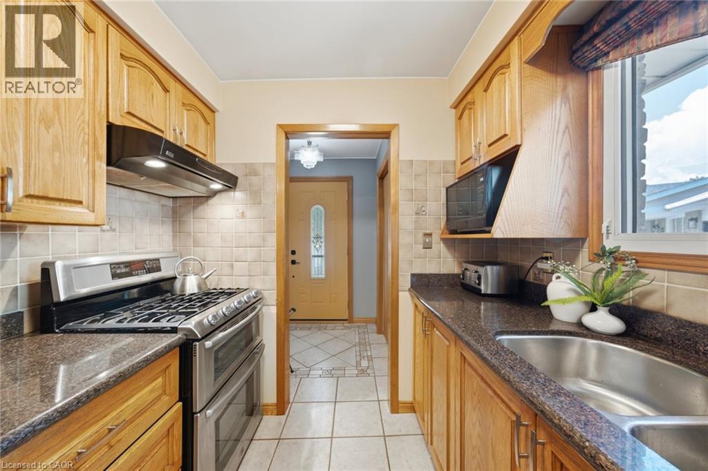 16 REDWOOD Court - 6