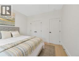 1 930 Falaise Cres, Saanich, BC V8Y1A3 Photo 15