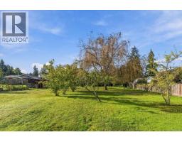 944 Poplar Way, Qualicum Beach, BC V9K1V8 Photo 14