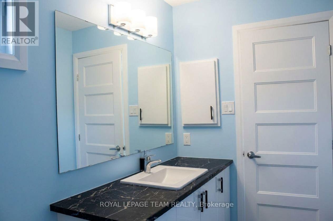510 CHAMBORD STREET E - 25