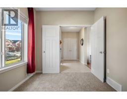 Primary Bedroom - 116 Drake Landing, Okotoks, AB T1S0H4 Photo 7