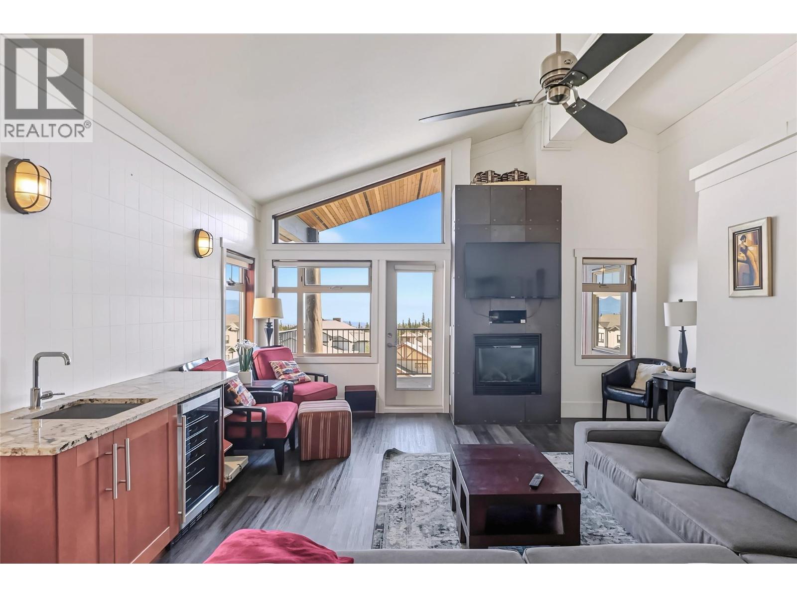 5030 Snowbird Way Unit# 406, Big White