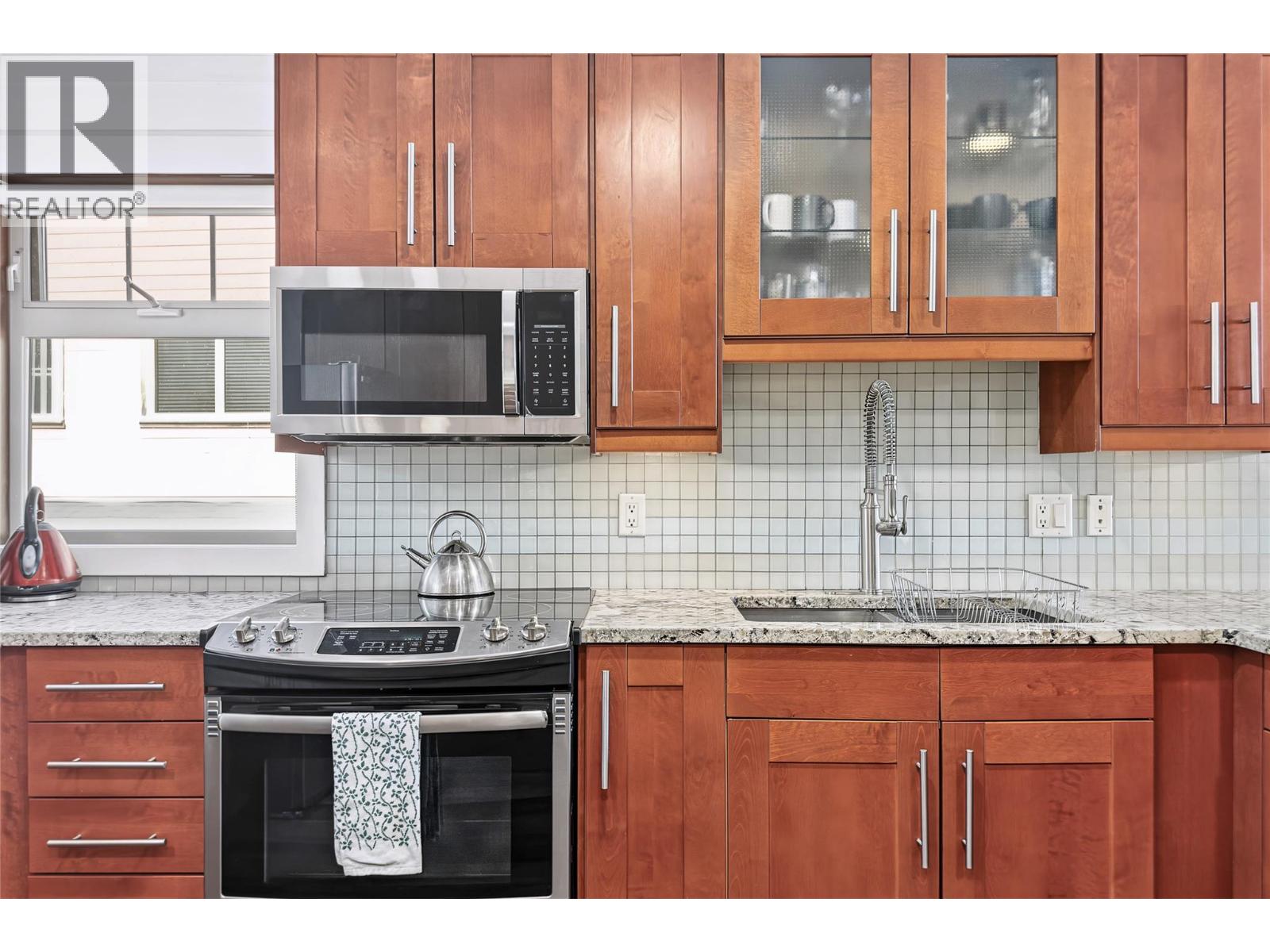 5030 Snowbird Way Unit# 406, Big White