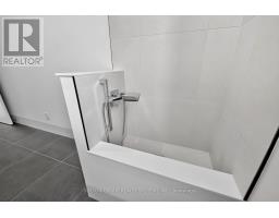 2052 Redan Drive, Mississauga, ON L4Y1N8 Photo 12