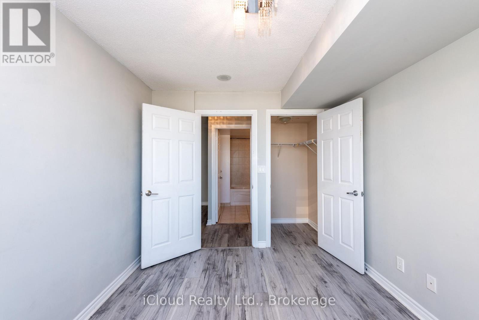 2521- 3888 Duke Of York Boulevard, Mississauga, ON photo 23