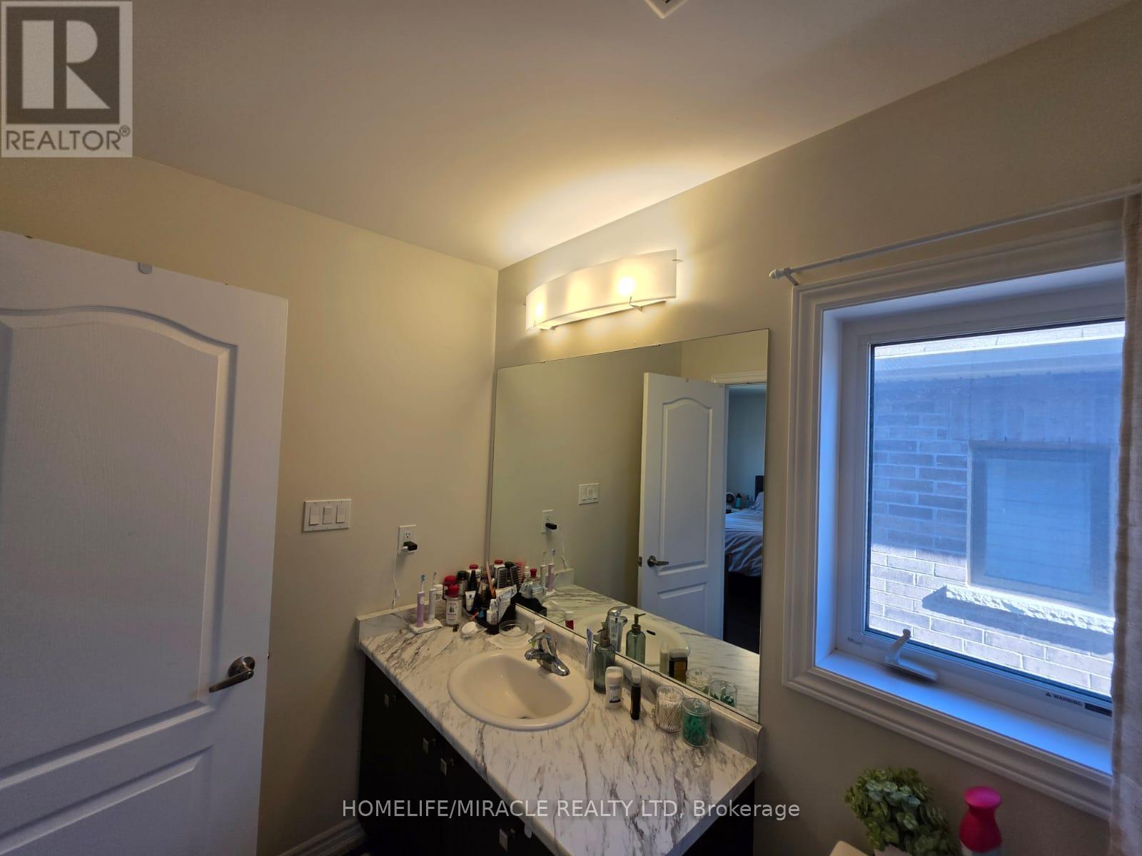 26 Amos Avenue — photo 23