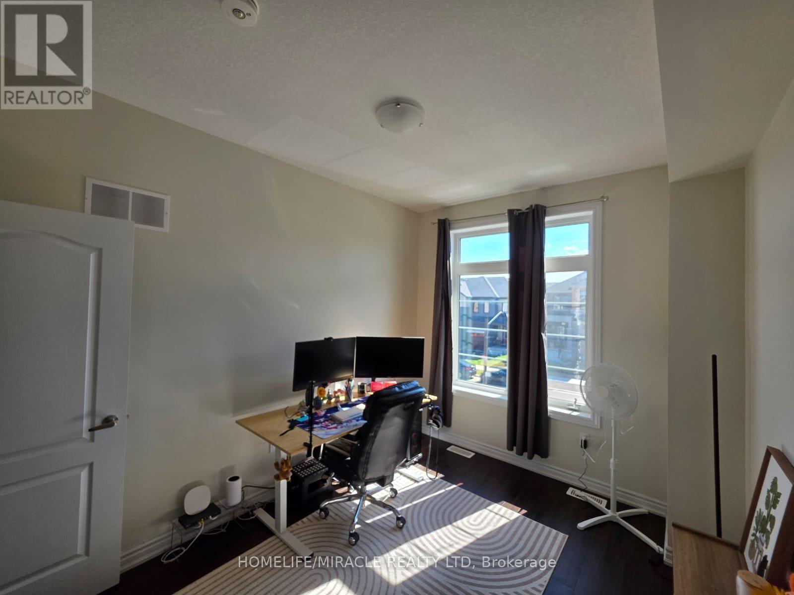 26 Amos Avenue — photo 32
