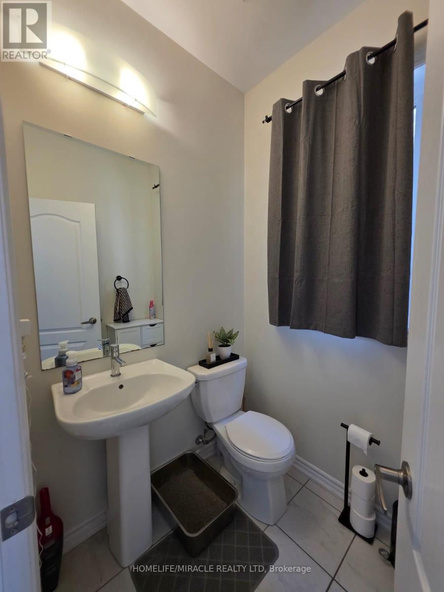 26 Amos Avenue — photo 39