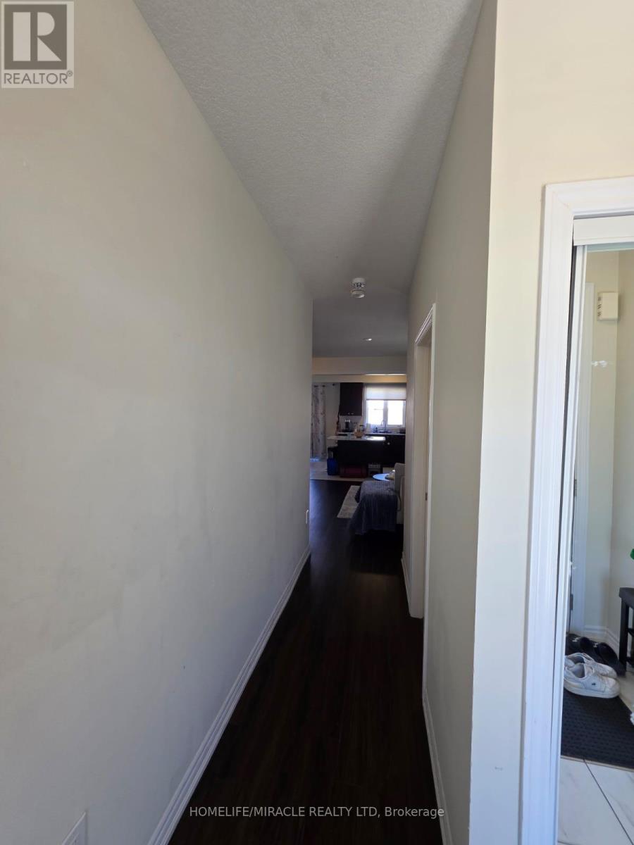 26 Amos Avenue — photo 41