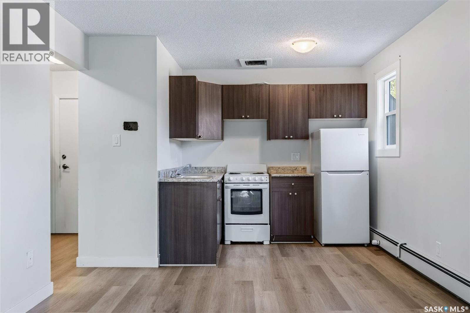 124 P AVENUE S - 18