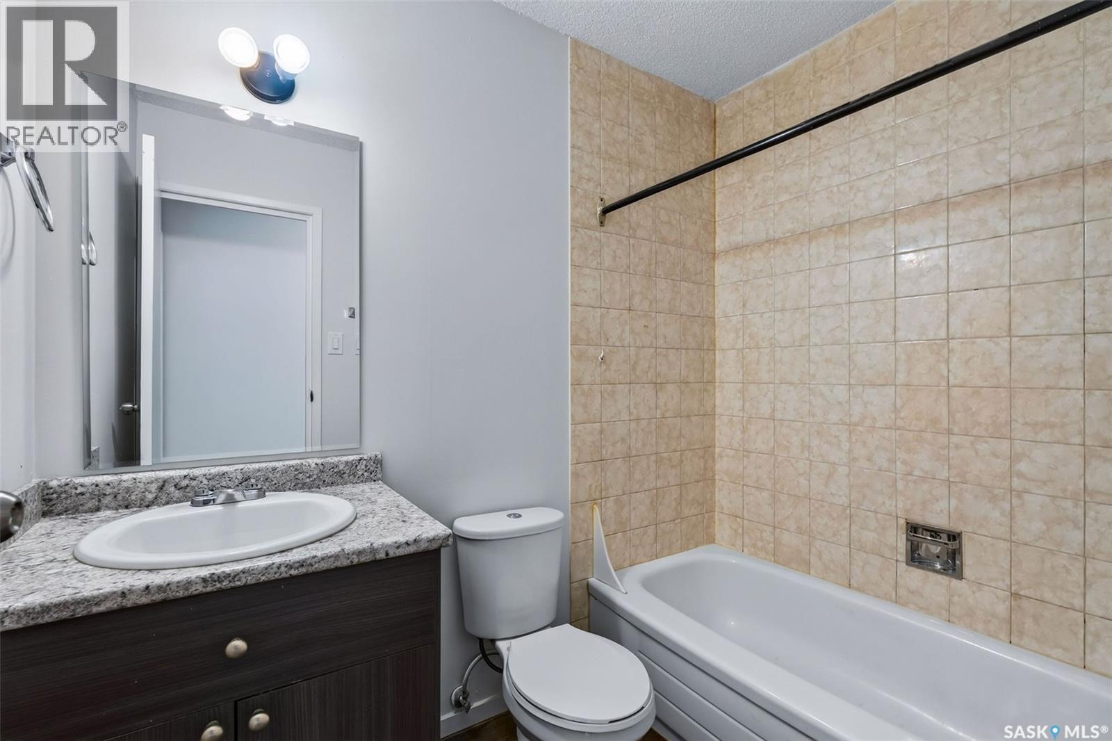 124 P AVENUE S - 28